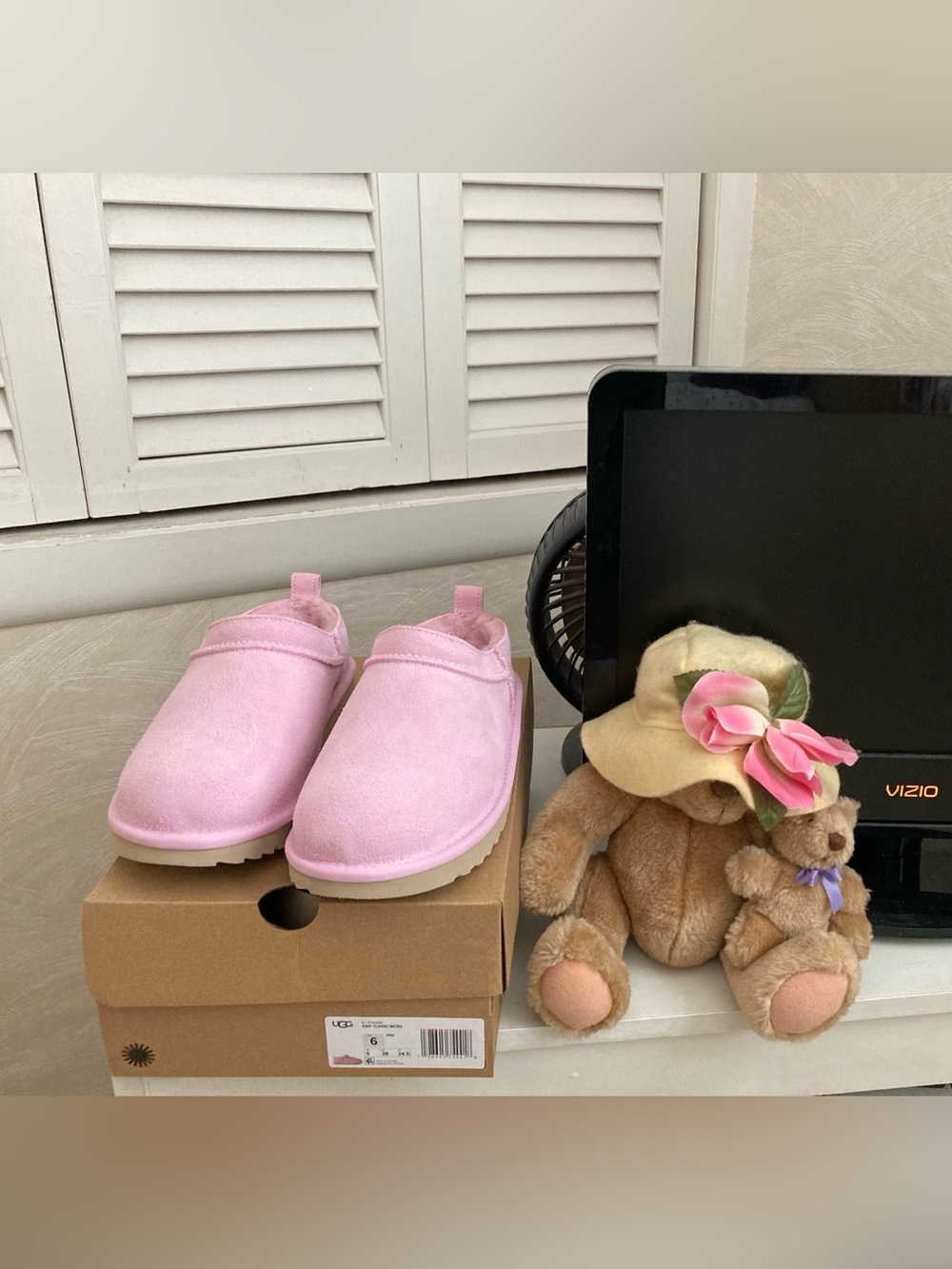 UGG Kids Diamond Pink Classic micro boot NWT